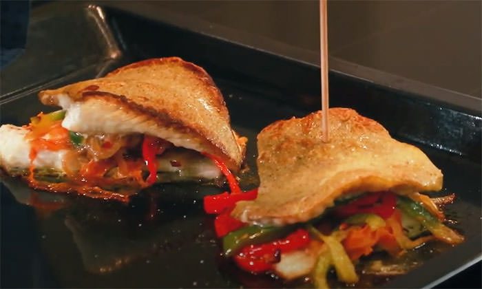 Rodaballo-Relleno-de-Verduritas con salsa
